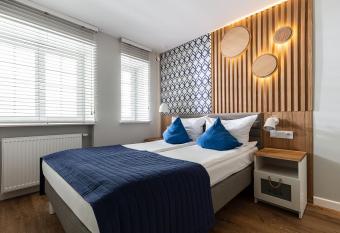 Anchor House Sopot allows 18 year olds to book a room