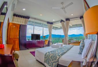 Romance Hills Hotel allows 18 year olds to book a room