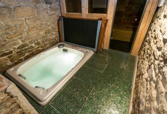 Pension U Hastrmana has rooms with a private hot tub