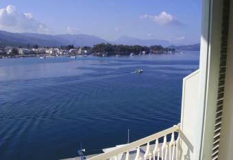 Hotel Saron has Balcony rooms