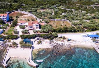 Apartmani Tonko has Balcony rooms