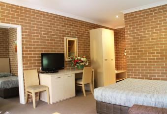 Imperial Motel allows 18 year olds to book a room