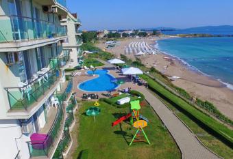 Lozenetz Beach Apartments allows 18 year olds to book a room