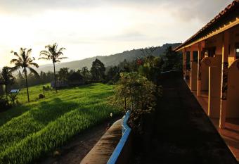 Gangga Homestay has Balcony rooms