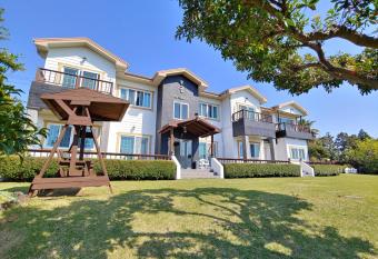 Gyulhouse Pension has Balcony rooms