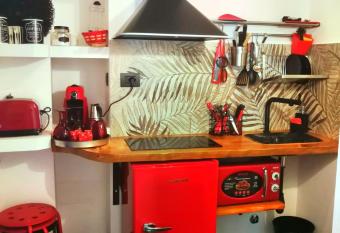 Spiaggia da Monic has Smoking/Balcony rooms