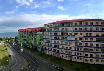 Batumi Center Apartment has rooms with a private hot tub