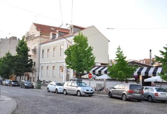 Alojamento Local Duarte s allows 18 year olds to book a room