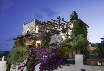 Astrolithos Boutique has Balcony rooms