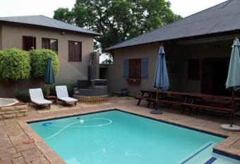 East View Guesthouse allows 18 year olds to book a room