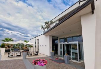 Parc Hotel Germano Suites & Apartments has Balcony rooms