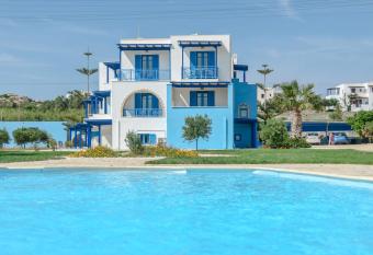 Agyra Studios has Balcony rooms