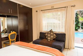 Sollunaa Guesthouse allows 18 year olds to book a room