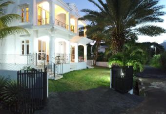 Tam Studio has Balcony rooms