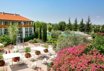 Parc Hotel has Balcony rooms
