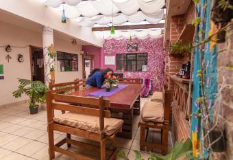 Hostel Mirador has Balcony rooms