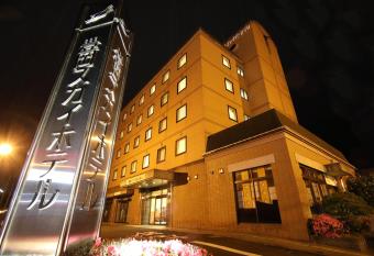 Toyooka Sky Hotel allows 18 year olds to book a room