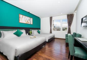 Golden Star Hotel by THG allows 18 year olds to book a room