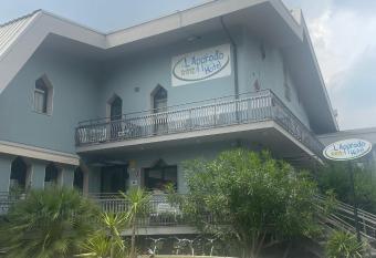 L Approdo Hotel has Balcony rooms