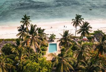 Pili Pili Uhuru Beach Hotel has Balcony rooms