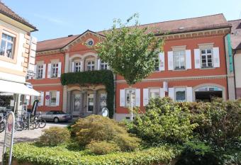 Pension Anna allows 18 year olds to book a room