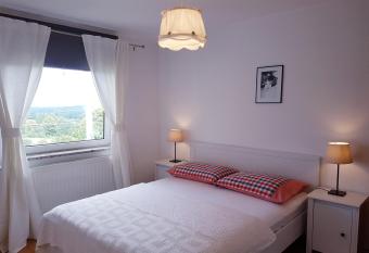 Apartments Nika has Balcony rooms