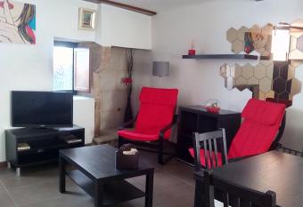 Apartment Hortas has Balcony rooms