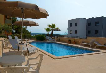 Apartments Flora has Balcony rooms