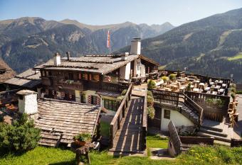 MONDI Bellevue Alm Gastein has Balcony rooms