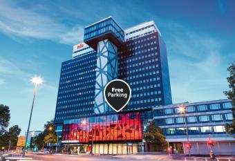 Riu Plaza Berlin allows 18 year olds to book a room