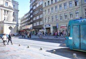 Apartment Kirlic allows 18 year olds to book a room