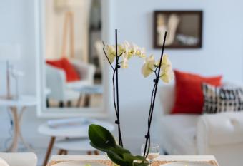 Les G  tes de Claire has Balcony rooms