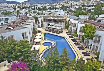 Serpina Hotel allows 18 year olds to book a room