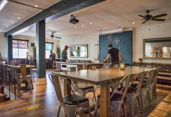 Samesun Hollywood allows 18 year olds to book a room