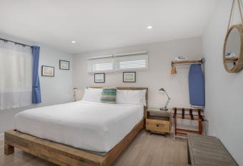Aqualina Inn Montauk has Balcony rooms