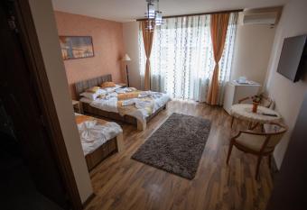 Casa Alex has Balcony rooms