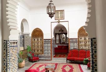 Riad Tetuan  a allows 18 year olds to book a room