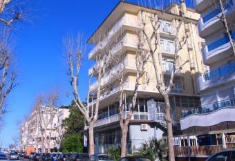 Hotel Concordia Palace allows 18 year olds to book a room