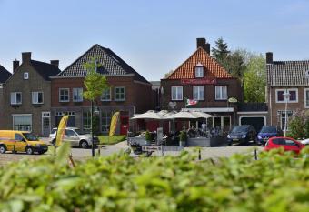 Havenzicht allows 18 year olds to book a room