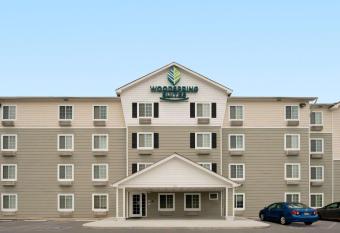 WoodSpring Suites Knoxville Airport has Smoking rooms