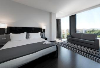 Eurostars Palace allows 18 year olds to book a room