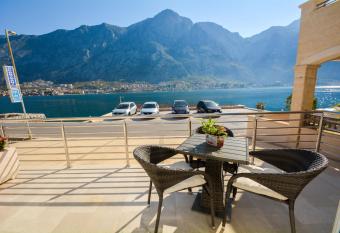 Apartments Jovanovic has Balcony rooms