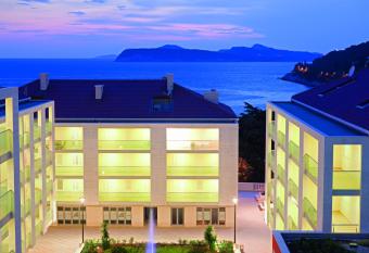 Dubrovnik Luxury Residence     L   Orangerie allows 18 year olds to book a room