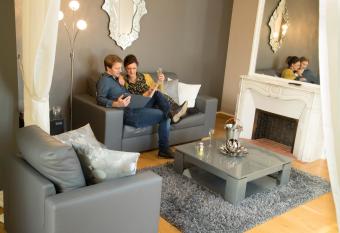 Ch  teau De Breuil has Balcony rooms