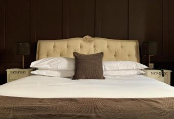 The Bell Inn Hotel allows 18 year olds to book a room