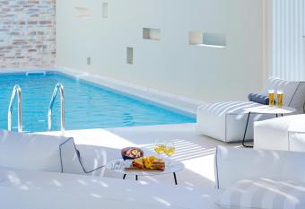 Aelia Villa has Balcony rooms