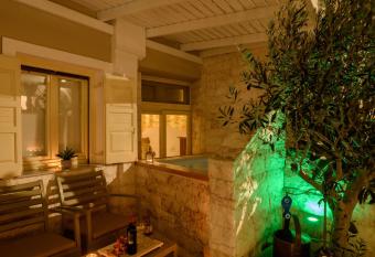 Suite Home Santorini allows 18 year olds to book a room