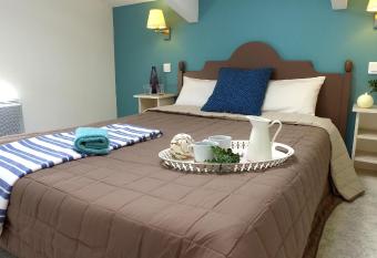 VVF Dr  me Provence has Balcony rooms