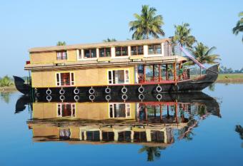 Beach Paradise Day Cruise Houseboat - VACCINATED STAFF has Smoking/Balcony rooms