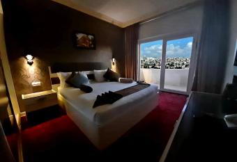 Balcony Hotel has Smoking/Balcony rooms